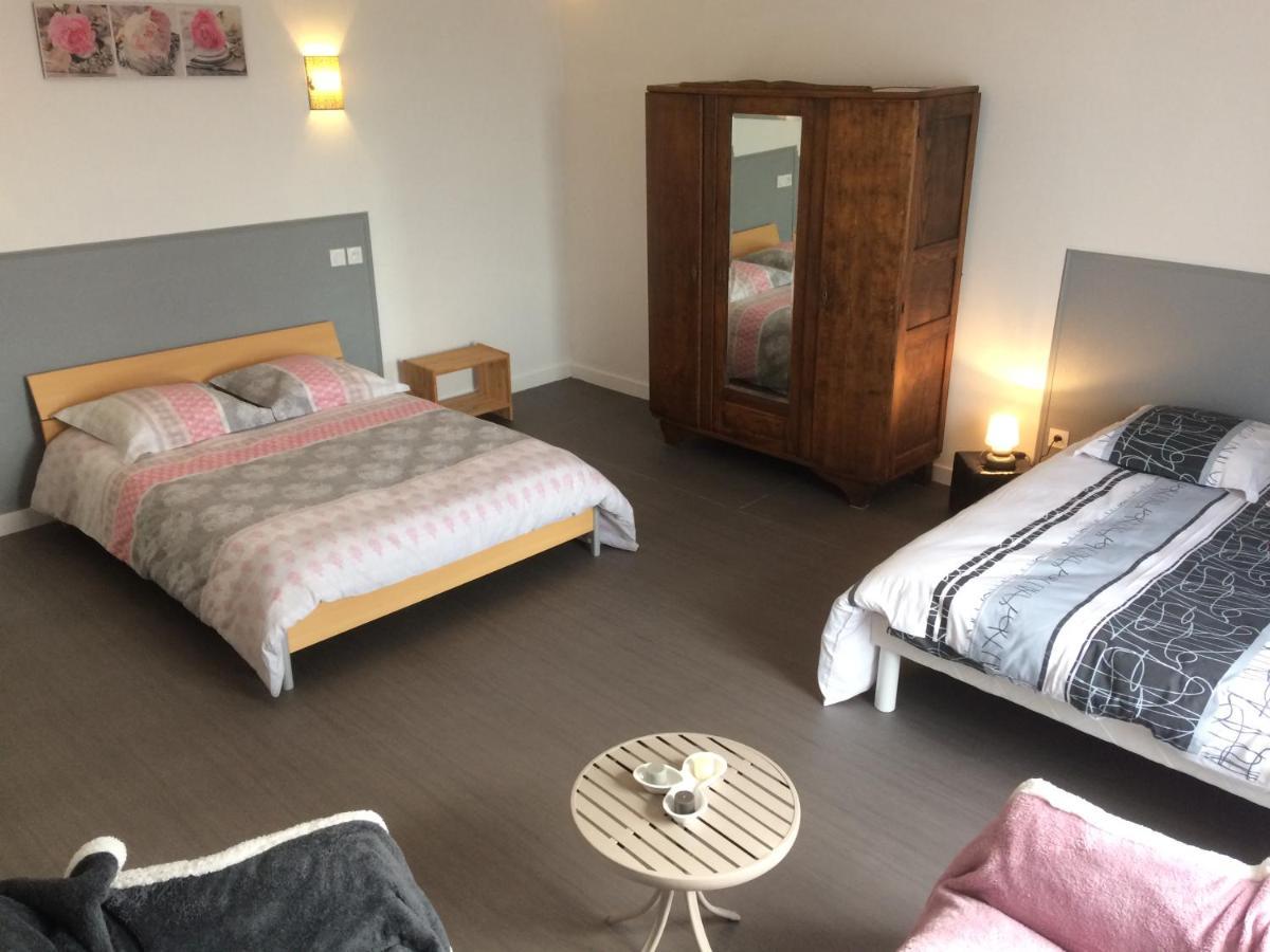 Chambres " Orchidees " Saint-Denis-de-Gastines Kültér fotó